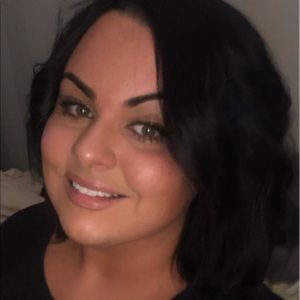 Meet your Posher, Abbey